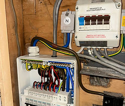 consumer unit after.jpg