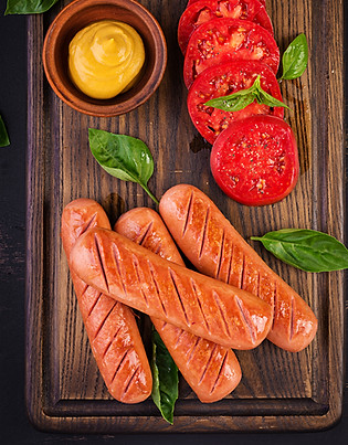 grilled-sausage-with-tomatoes-basil-sala