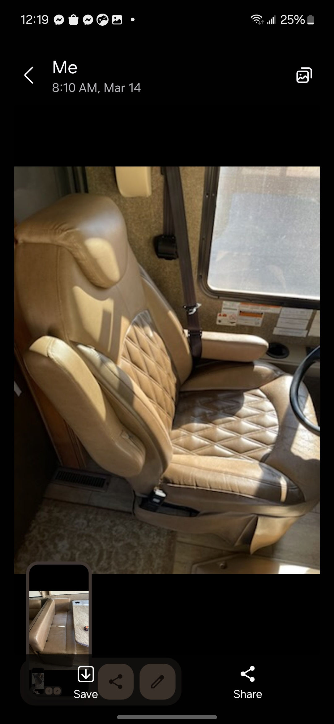 Captains chair with extra arm rest