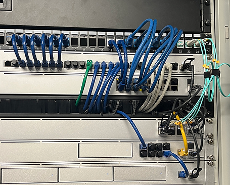 Longnor Solutions_IT field service technicians on-site in Orlando, Florida_Network Rack Cleanup