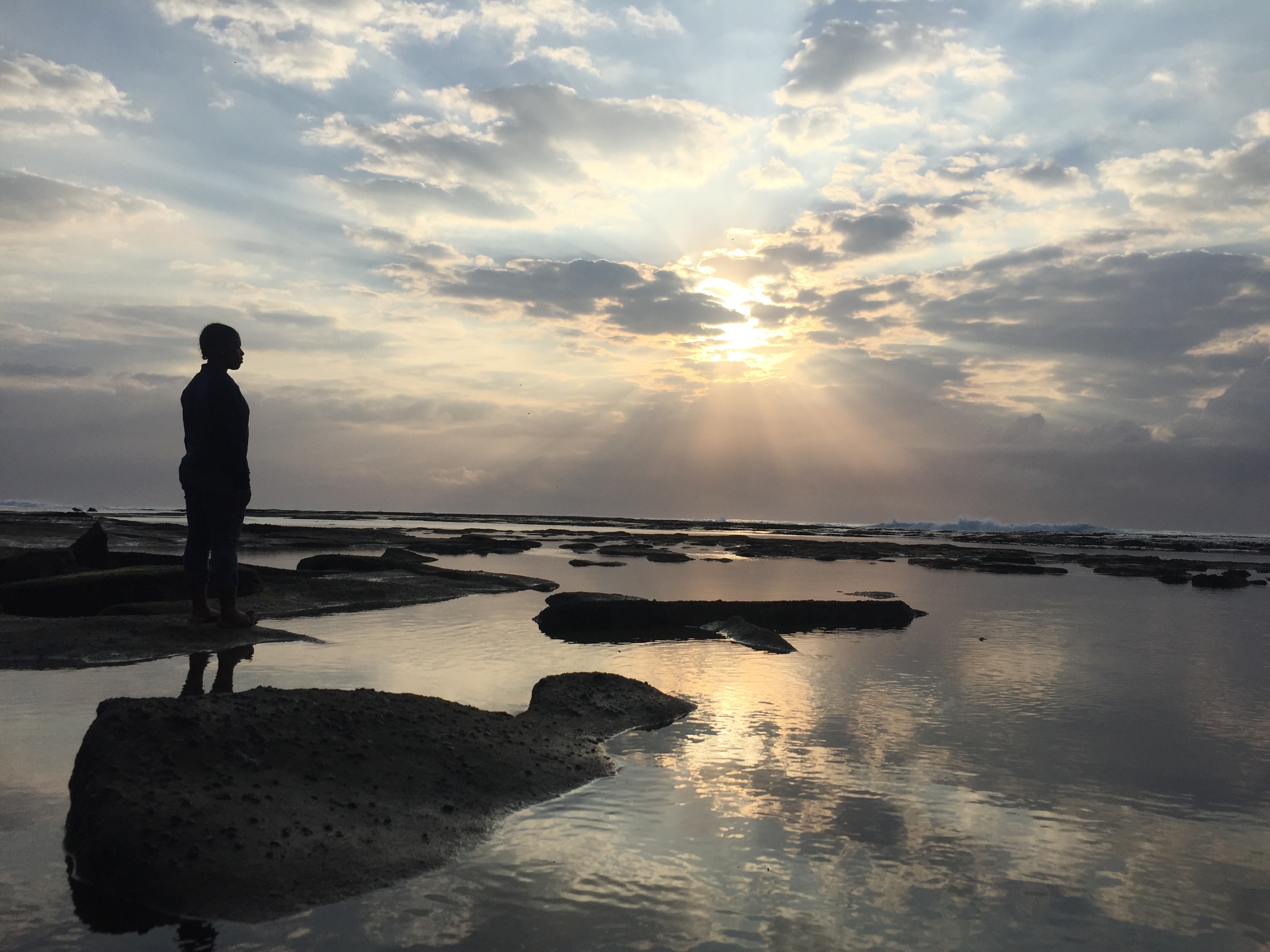 Nelisiwe overlooking the ocean