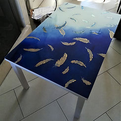Table aux plumes