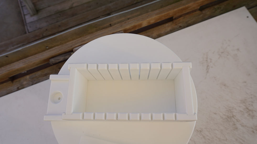 Thumbnail: Bucket Bait Cutter
