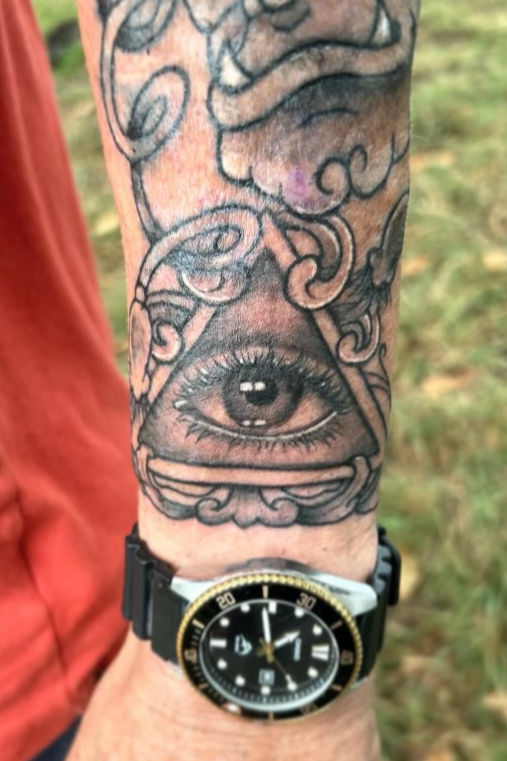 realistic eye tattoo