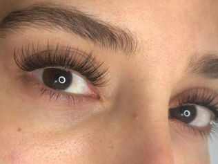 Discover the magic of voluminous lashes that elevate your natural beauty
