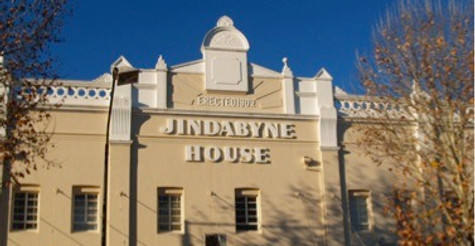 20世紀初頭高層化に伴い建築に組み込まれたレターサイン