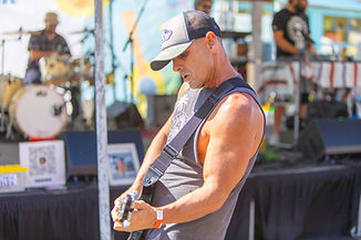 Performer in the Wine & Beer Garden at the La Jolla Art & Wine Festival