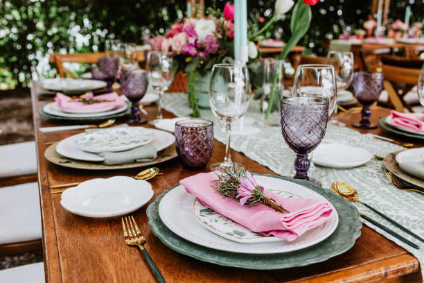 déco table champêtre fleurs roses