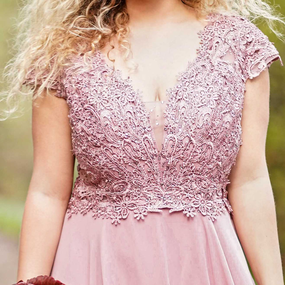 Thumbnail: DEBBY ∣ QS ∣ Lange Dusty Rose Plus Size Bruidsmeisjesjurk