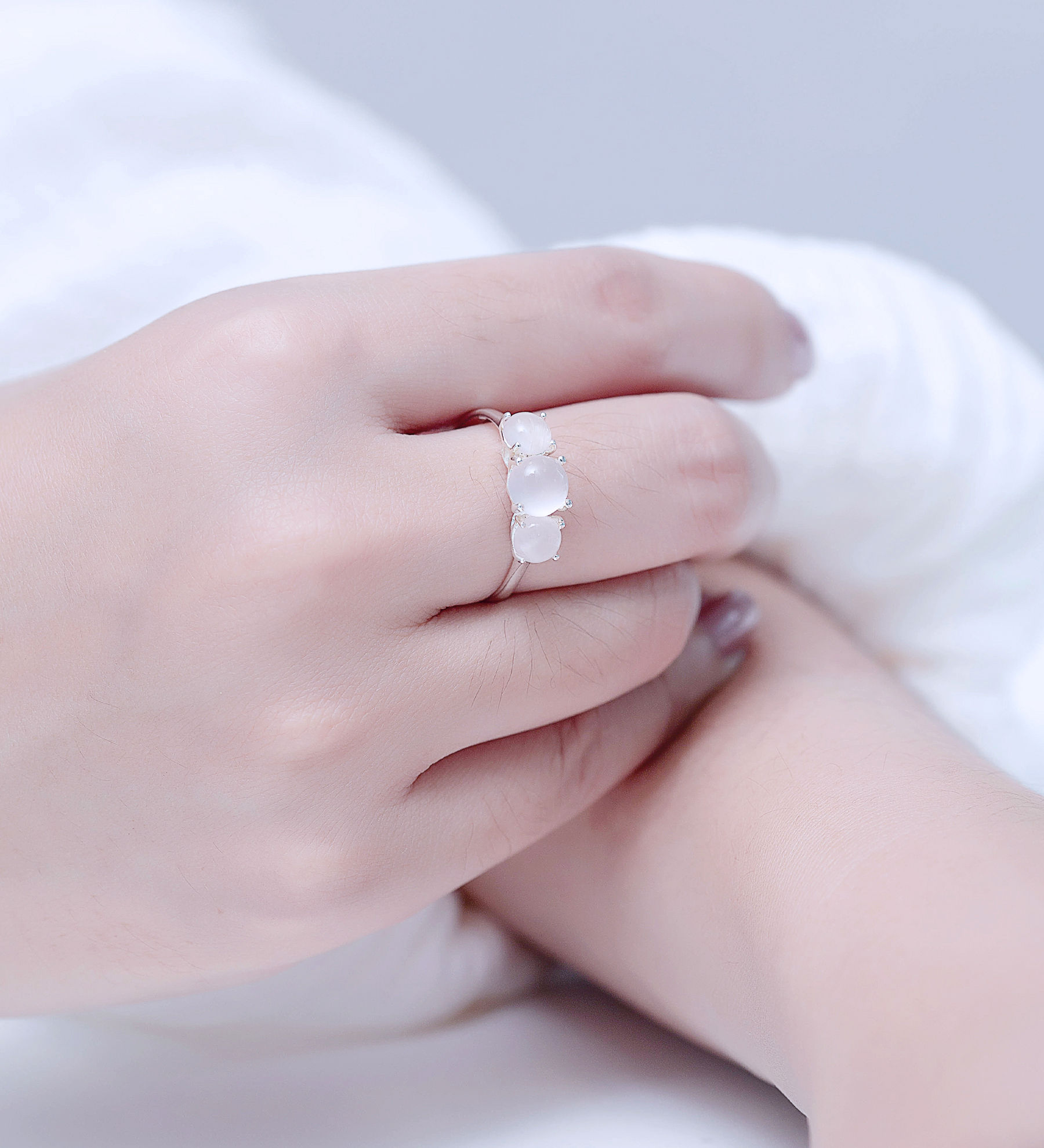 Women ring #335 SILVER .925 - Rainbow Moonstone