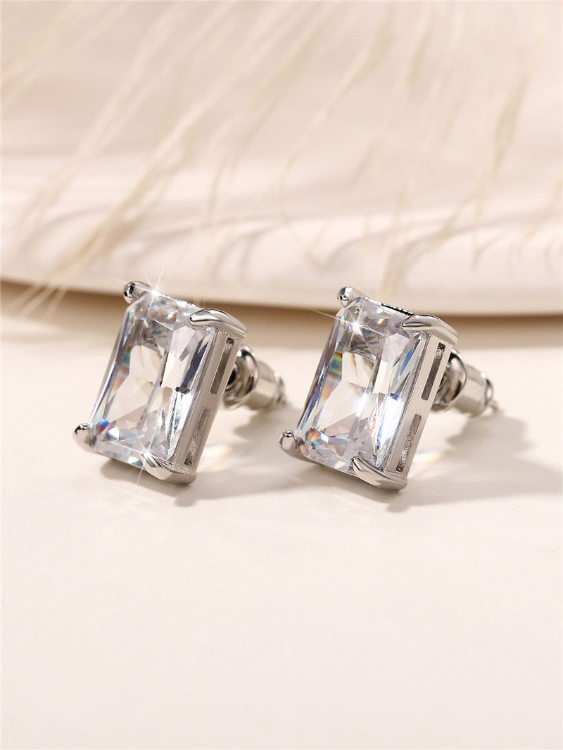 Thumbnail: Crystal Glow Studs