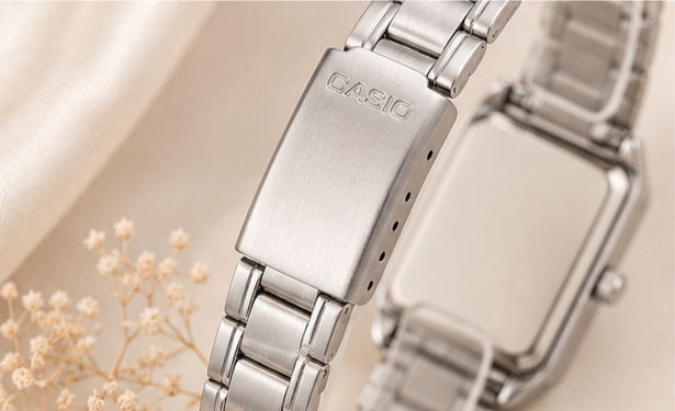 Thumbnail: Casio Vintage Quartz Watch