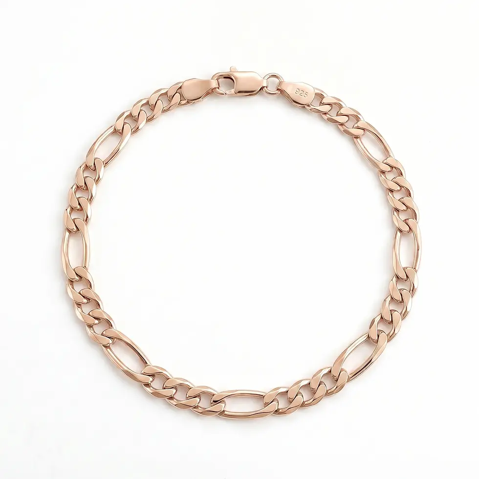 Küçük resim: Beyaz fonda yansımalı, 925 ayar damgalı klipse sahip 4.50 mm rose gold kaplama gümüş figaro kadın bileklik.
