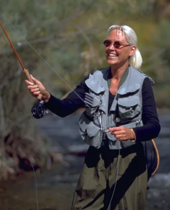 womanfishing_0 (1).webp
