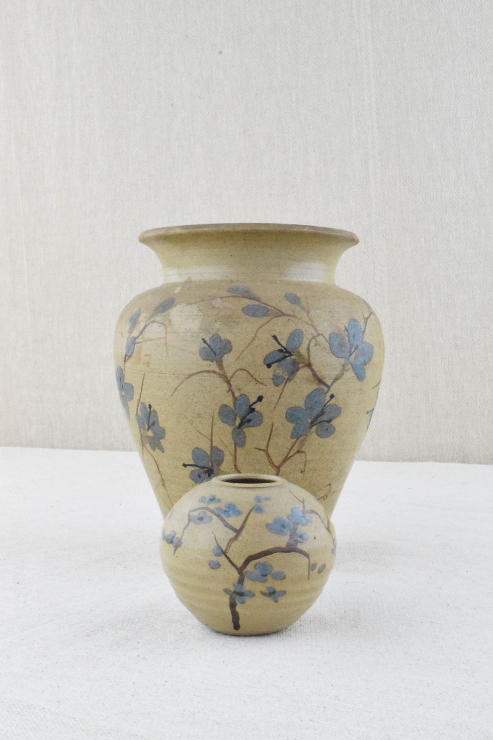 Thumbnail: Vase & Bud Vase Set