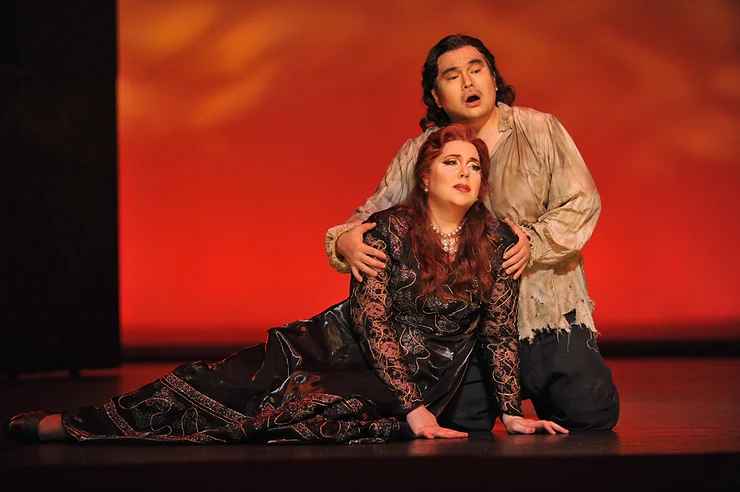 Marjorie Owens (Leonora) and Dongwon Shin (Manrico) in 'Il Trovatore'; photo by Ellen Appel.
