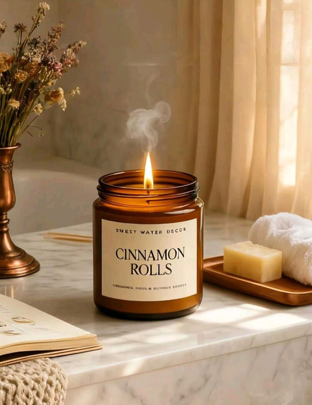Cinnamon Rolls scented candle