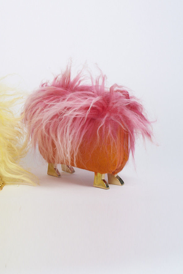 larissahadjio_Tramp_pink_fur_clutch_03_1024x1024.jpg