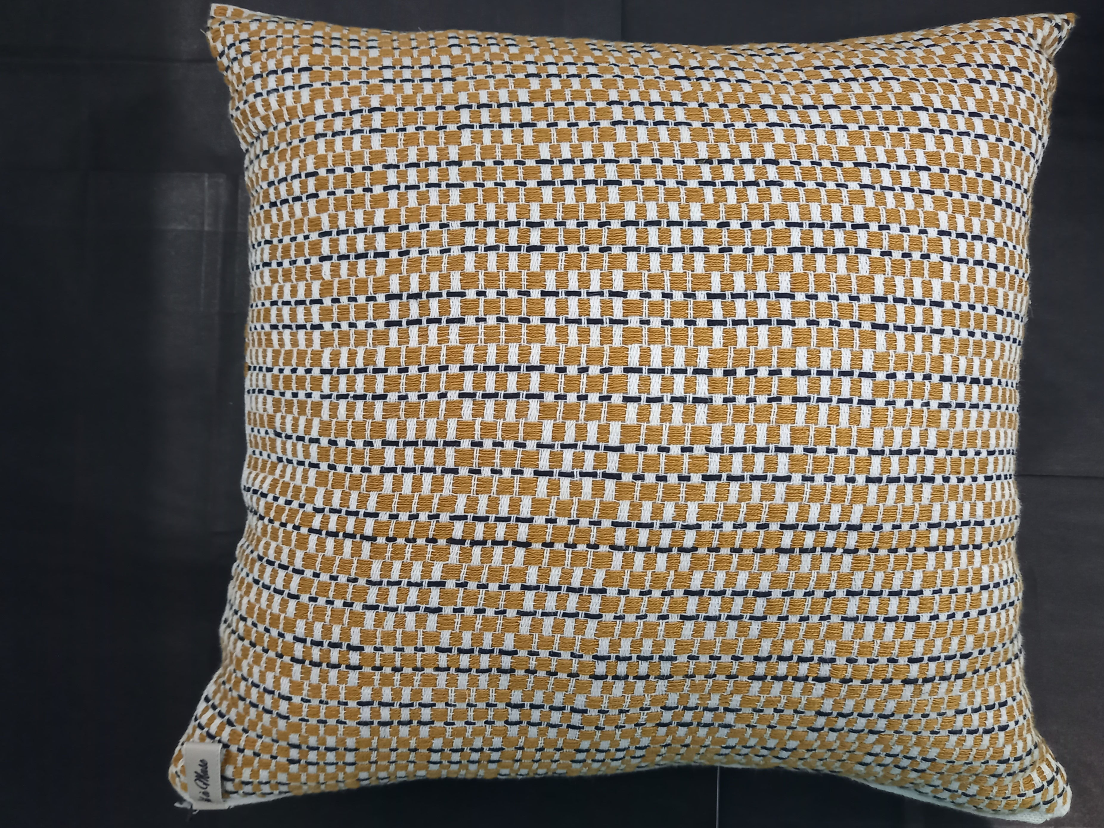 Coussin en écru et mordoré carré
