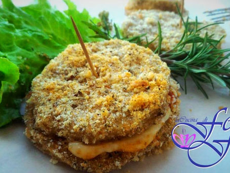 MEDAGLIONI IMPANATI DI MELANZANE ALLA PIZZAIOLA