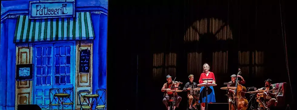 Ann-Kathrin Kramer und die Musikgruppe "Les manouches du Tannes"© www.sagas.de