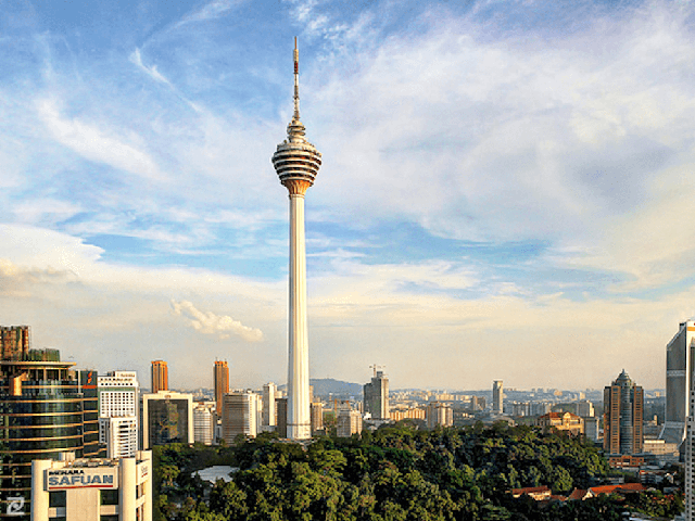 Menara Kuala Lumpur: Menikmati Panomara Kota dari Ketinggian