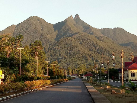 Gunung Daik Lingga: Ikon Alam yang Menjadi Kebanggan Kepulauan Riau