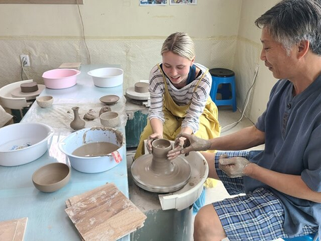 Workshop Keramik Tradisional Korea: Seni yang Bisa Kamu Coba Sendiri