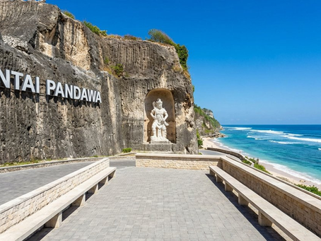 Pantai Pandwa: Hidden Beach dengan Tebing Kapur yang Indah