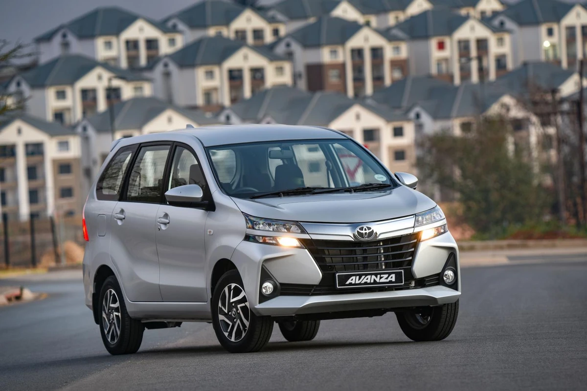 Toyota-Avanza-1.webp