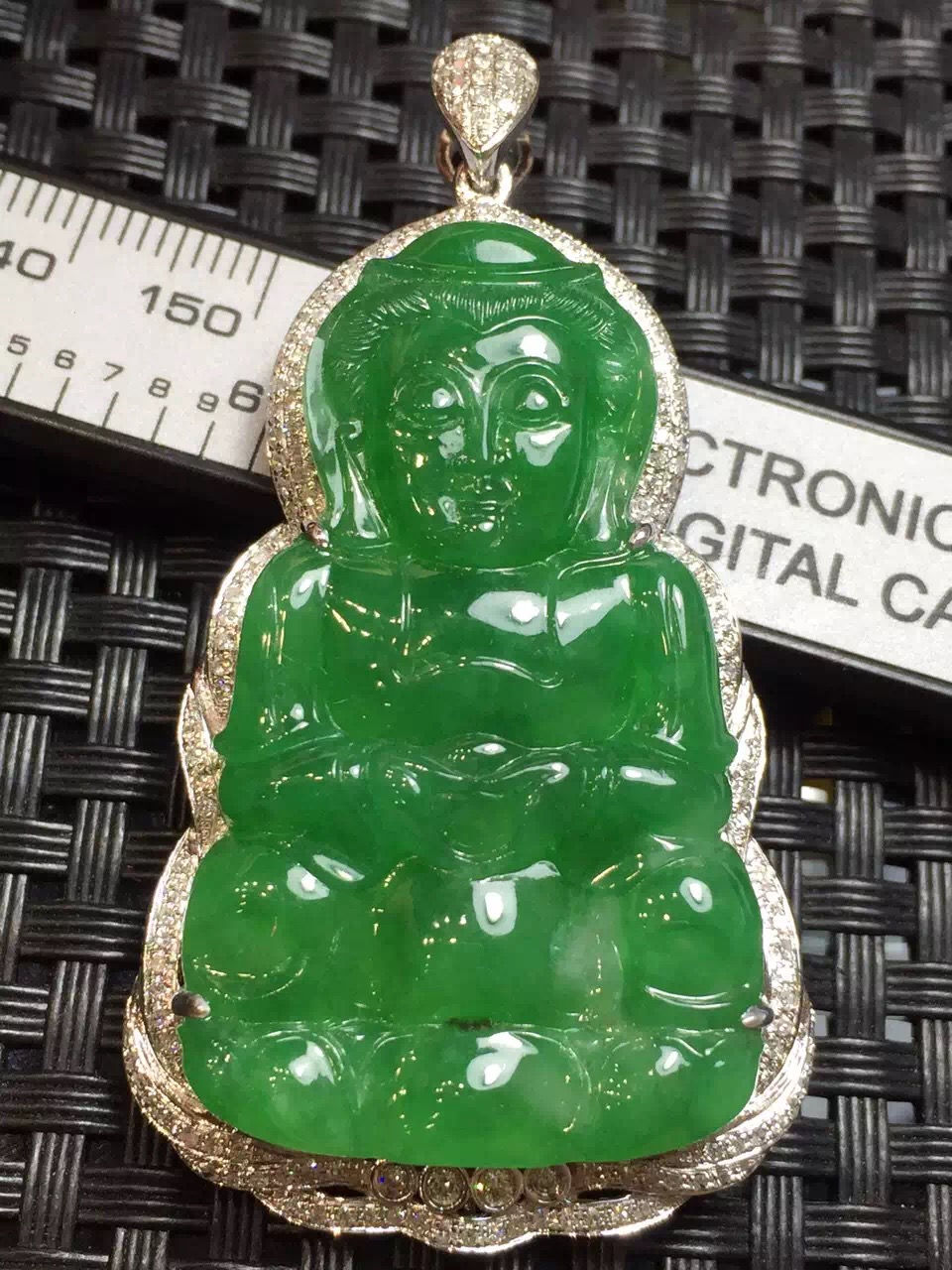 Green Jadeite Avalokitesvara Pendant
