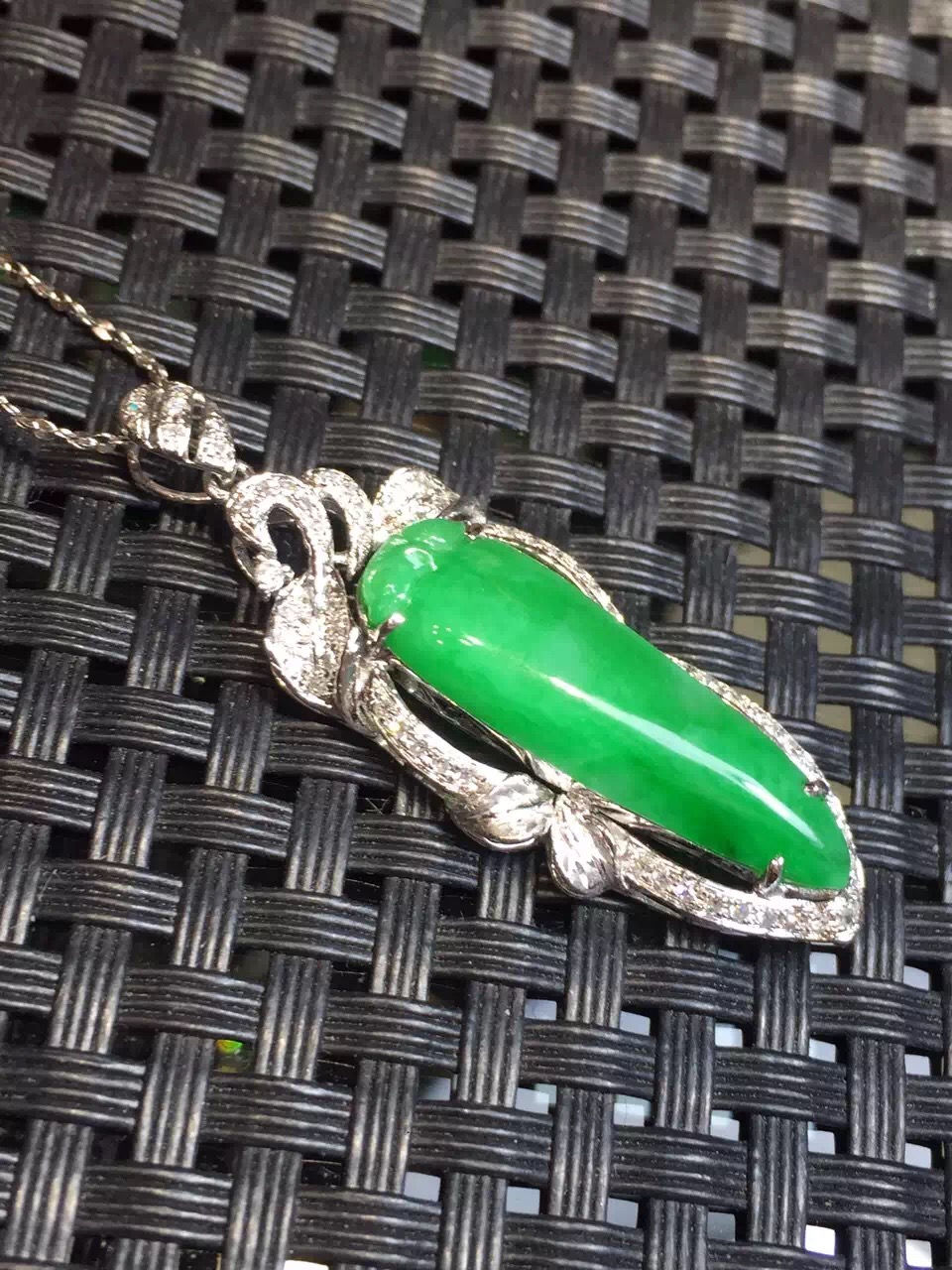 Pepper Green Blessing Melon Pendant