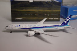 ANA787-9 富士山彩繪 1:400 PH04106
