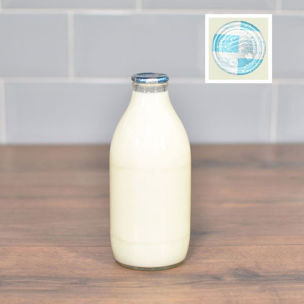 Cotteswold organic skimmed milk, 1-pint glass bottle