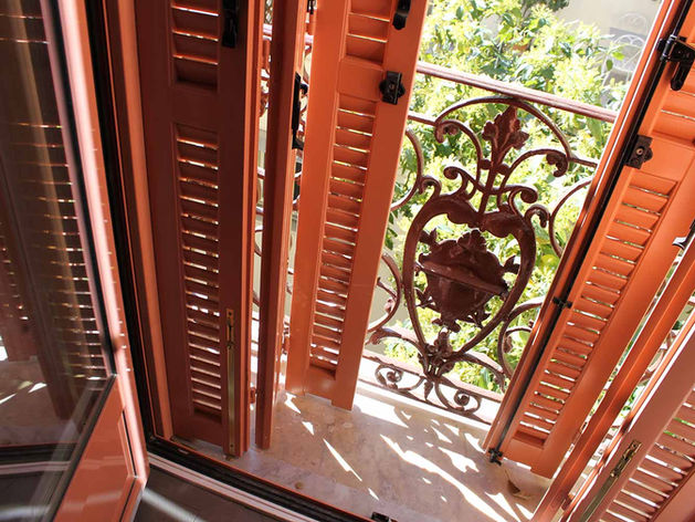 Miroiterie nice, miroiterie 06, vitrerie nice, vitrerie 06, vitrine sur mesure nice, fermette nice, menuiserie pvc nice, menuiserie alu nice, alsace miroiterie nice, miroitier nice