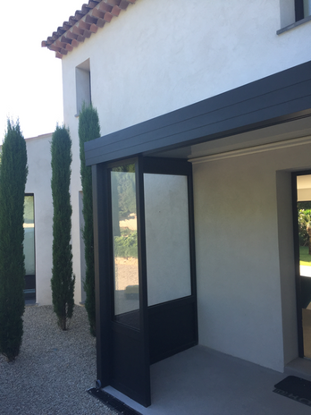 baie vitrée coulissante, baie vitree coulissante, porte d'entrée pvc vitree, installation porte de garage antibes, installation fenetre alu antibes, installation fenêtres pvc cannes, installation garde-corps antibes, menuiserie antibes, installation menuiserie alu antibes, installation menuiserie pvc antibes, installation volet roulant alu antibes, fenêtre antibes, installation baie coulissante antibes, installation volets battants cannes, installation volets coulissants antibes, pose porte interieure cannes, installation volet roulant pvc antibes, menuiserie pvc antibes, volet roulant antibes, store antibes, storiste antibes, volets antibes, volets 06, pergola antibes, toiles antibes, porte garage antibes