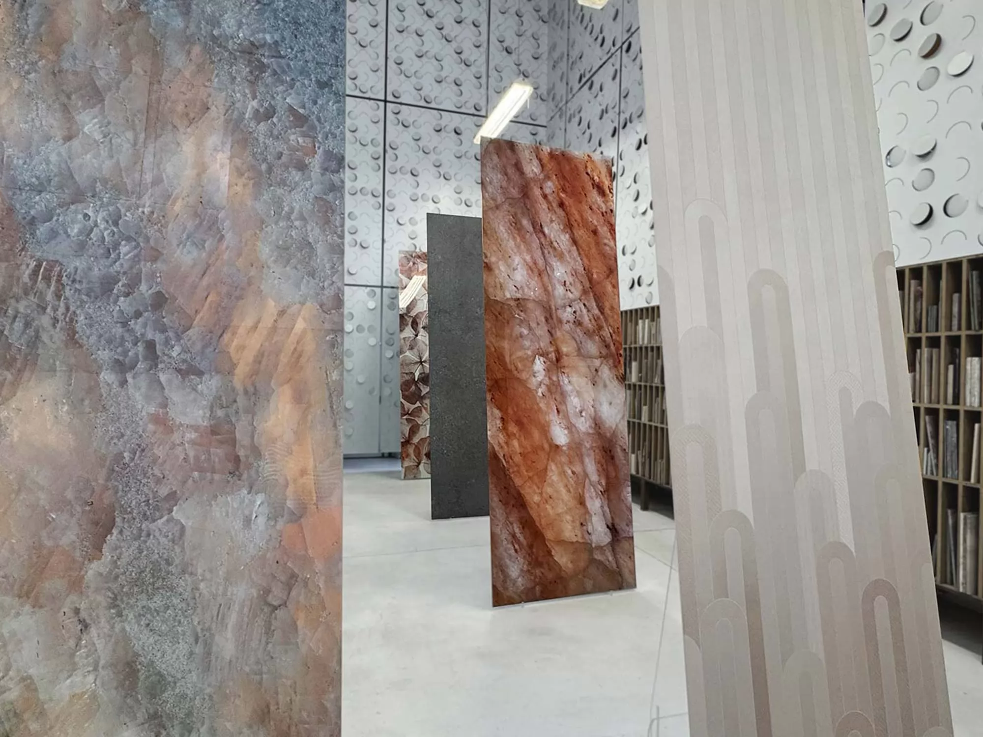 Panneaux décoratifs muraux Technografica avec effets matière et textures design