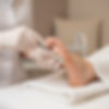 Soin pédicure callus peeling pour pieds doux en institut