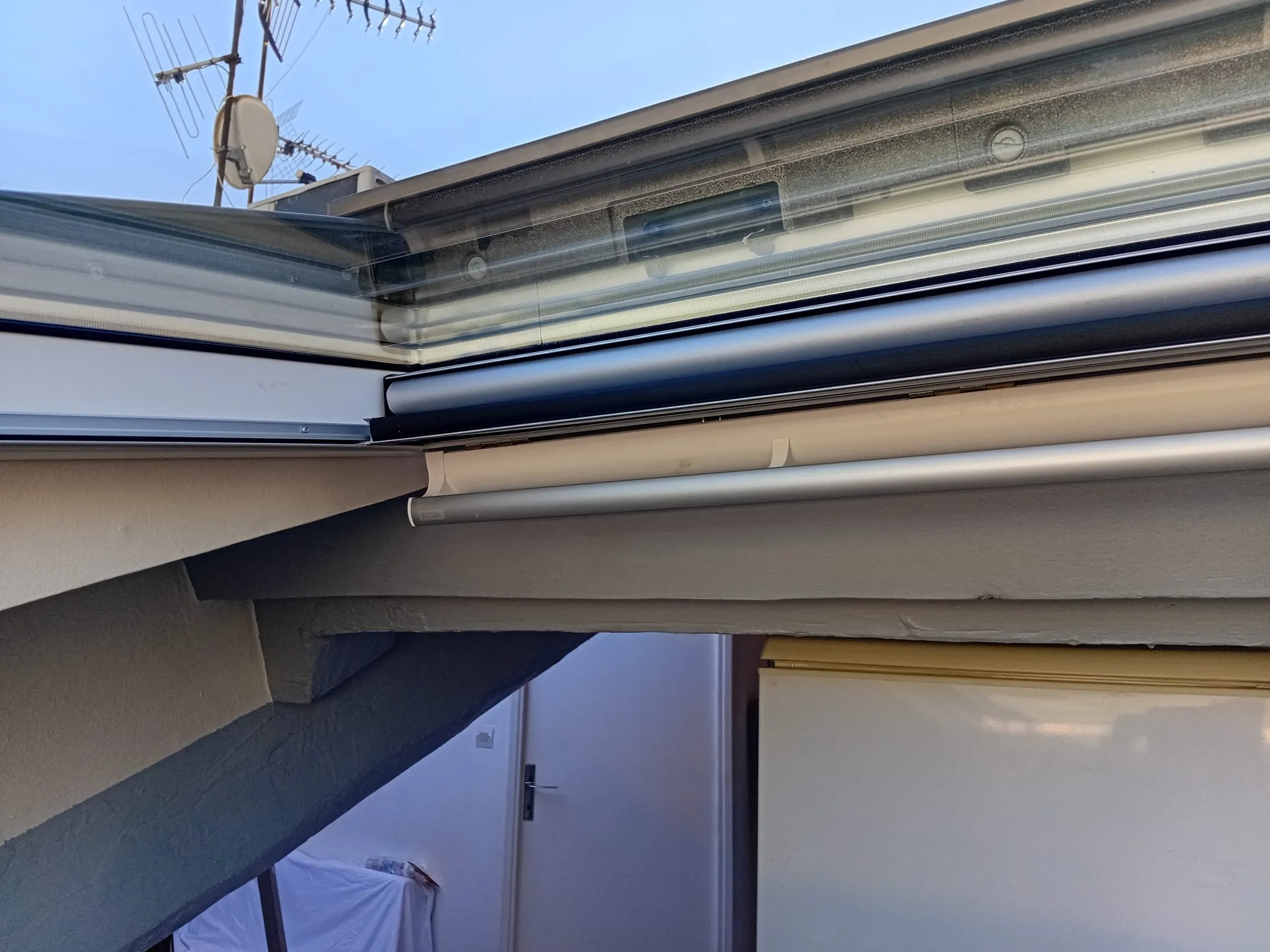 Remplacement d’un ancien Velux par un modèle récent et étanche