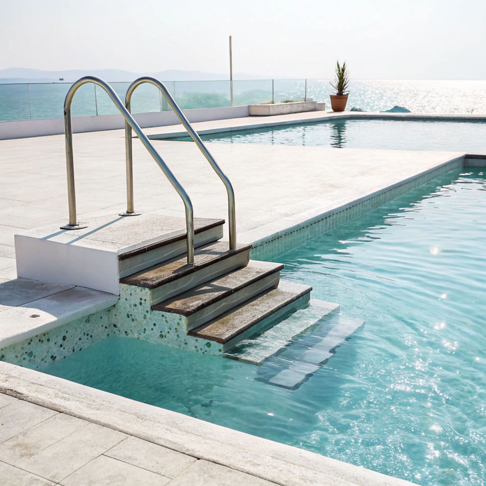 Piscine d'une villa en location saisonnière à Cannes ou Antibes – Bonnaud Estates