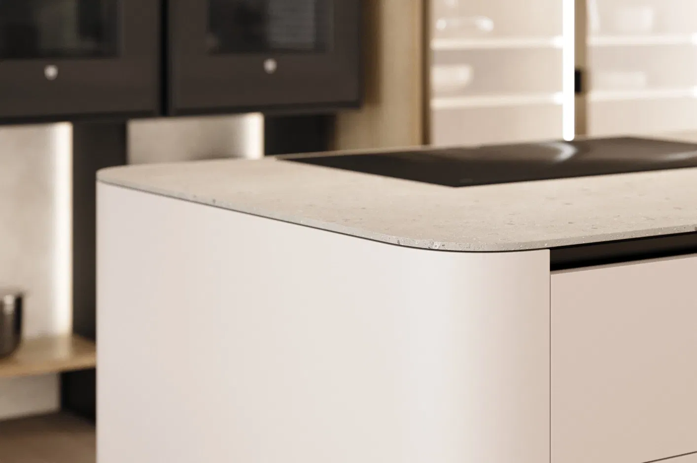 Cuisine sur mesure LEICHT avec joues arrondies, plan de travail en céramique et design convivial.