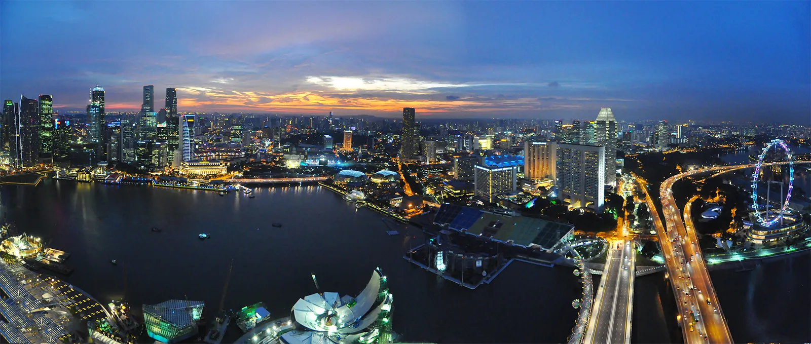 Night-view-Singapore.webp