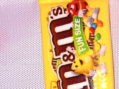 mini resin peanut m&m's