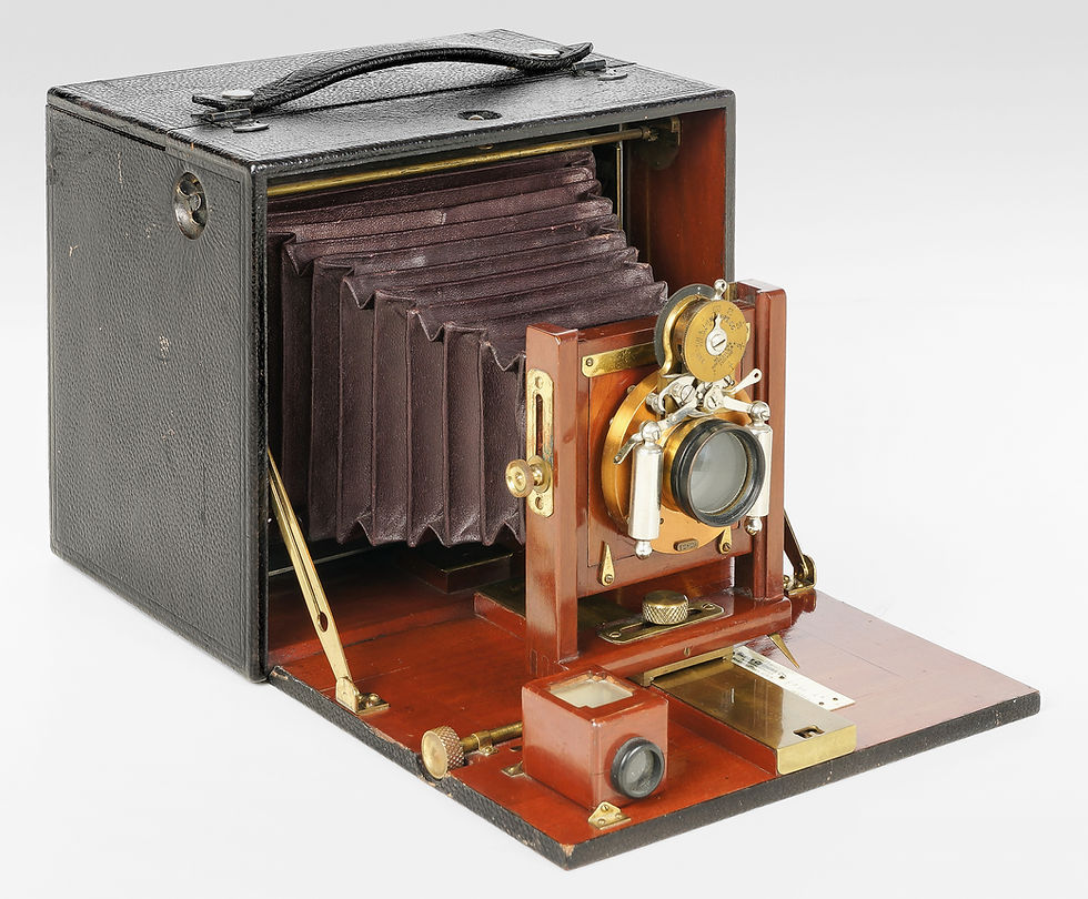 The 5 x 7 Special Folding Hawk-eye, c.1898. Blair Camera Company, Boston, Mass.