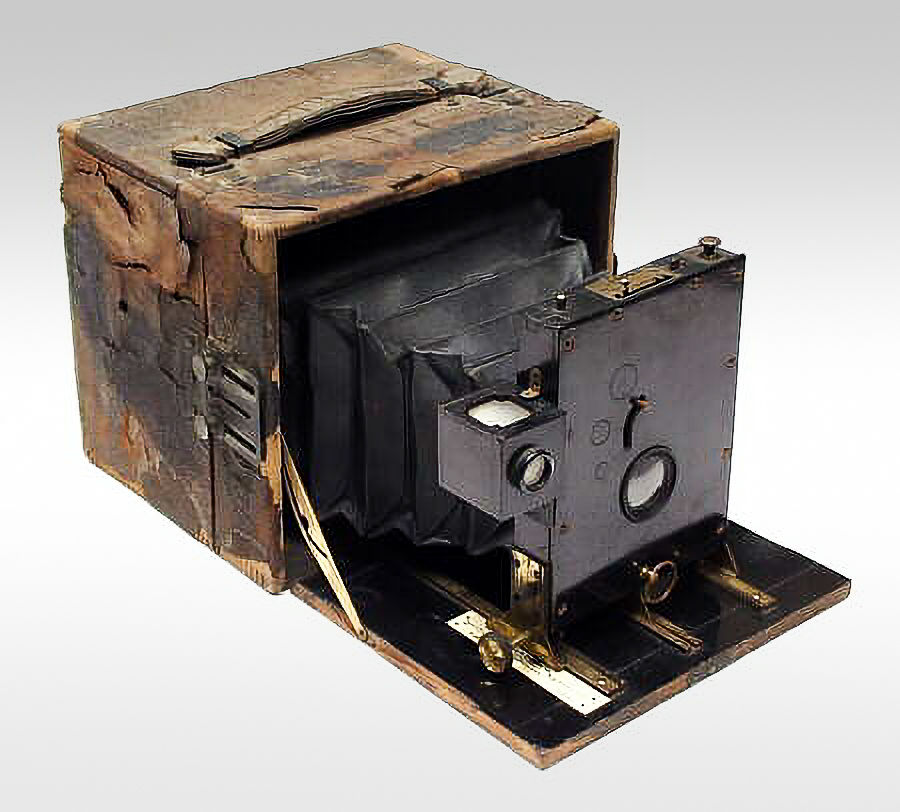 Folding Hawk-Eye No.1, c.1892
The Blair Camera Company, Boston.