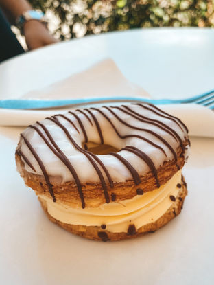 Mockas bakery Port Douglas custard cronut