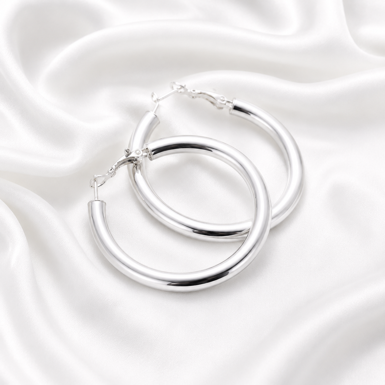 Minimalist Hoop Earrings – Elegant Sterling Silver Design