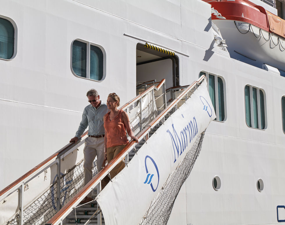 OC-O-Destination-Services-Gangway-1
