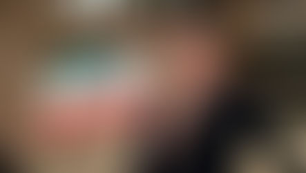 Which one is better - .Ca or .com domain?