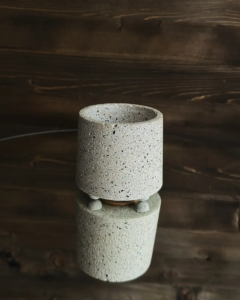 Miniaturbild: Little Potvin kleiner Pflanztopf aus Beton für Zimmerpflanzen